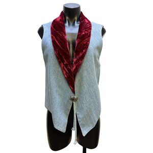 Double D RanchWear Light Blue Denim Vest W/Burgundy Velvet Collar Size Medium